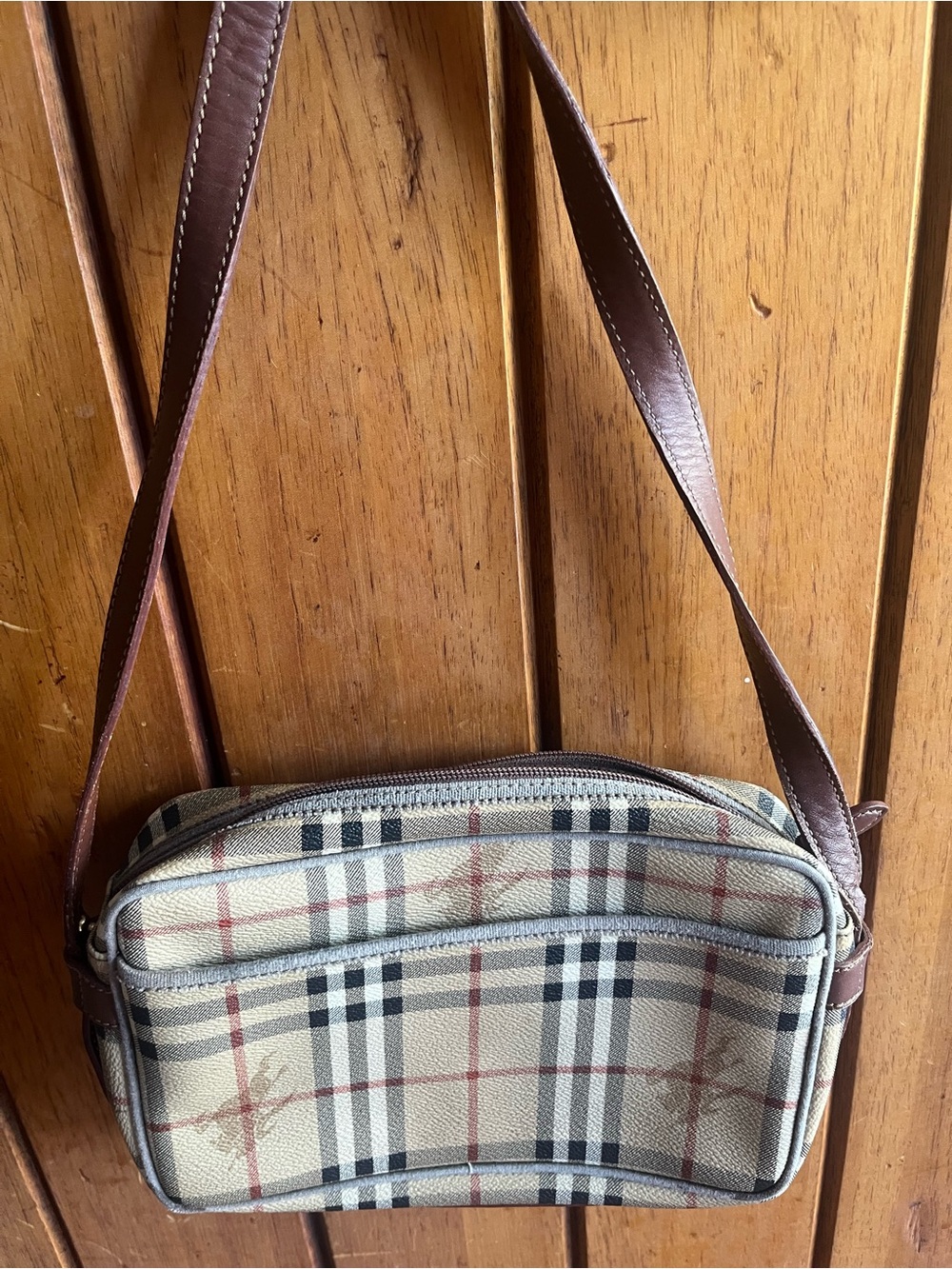 Vintage Burberry crossbody bag